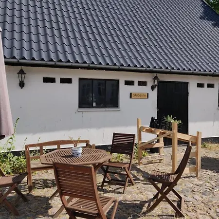 Апартаменты Fuglsanggaard. Private Annex In Nature.